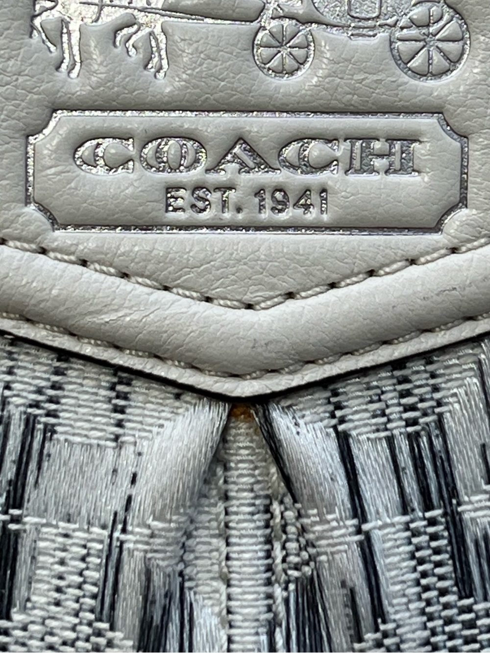 EUC Coach Light Gray and White Signature Card Case with Silver Logo - Picture 12 of 15